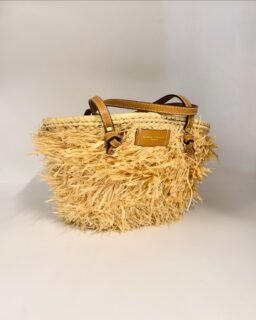 Chicca assoluta! Pezzo unico🌾 

#newcollection #bagslover #summervibes