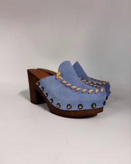 Lo Zoccolo! Must have di stagione🪬 

Scoprili in negozio e sul nostro shop online📲 

#marzollashop #ss25 #newcollection #gypsystyle