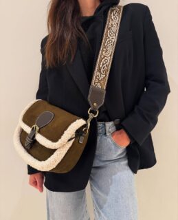 NUOVO BRAND @viamailbag 🤎 

Borse in pelle intrecciata, in pelliccia, con dettagli boho e Gypsy! Perfette per chi vuole distinguersi e fare la differenza💫 

#marzollashop #fw2526 #bagscollection